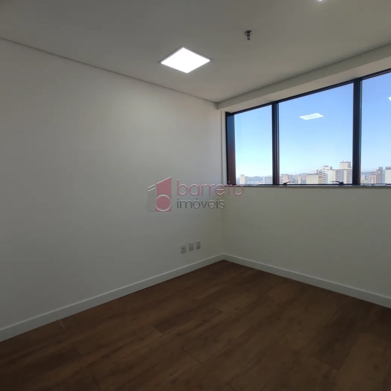 SALA COMERCIAL À VENDA NO CONDOMÍNIO UFFIZI MEDICAL & BUSINESS CENTER NO CENTRO DE JUNDIAÍ/SP