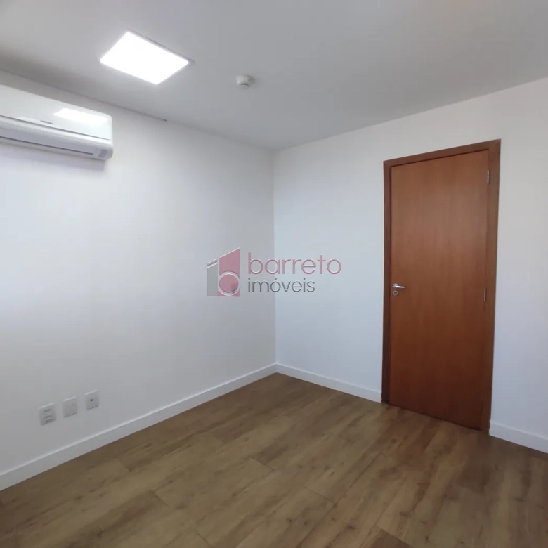 SALA COMERCIAL À VENDA NO CONDOMÍNIO UFFIZI MEDICAL & BUSINESS CENTER NO CENTRO DE JUNDIAÍ/SP