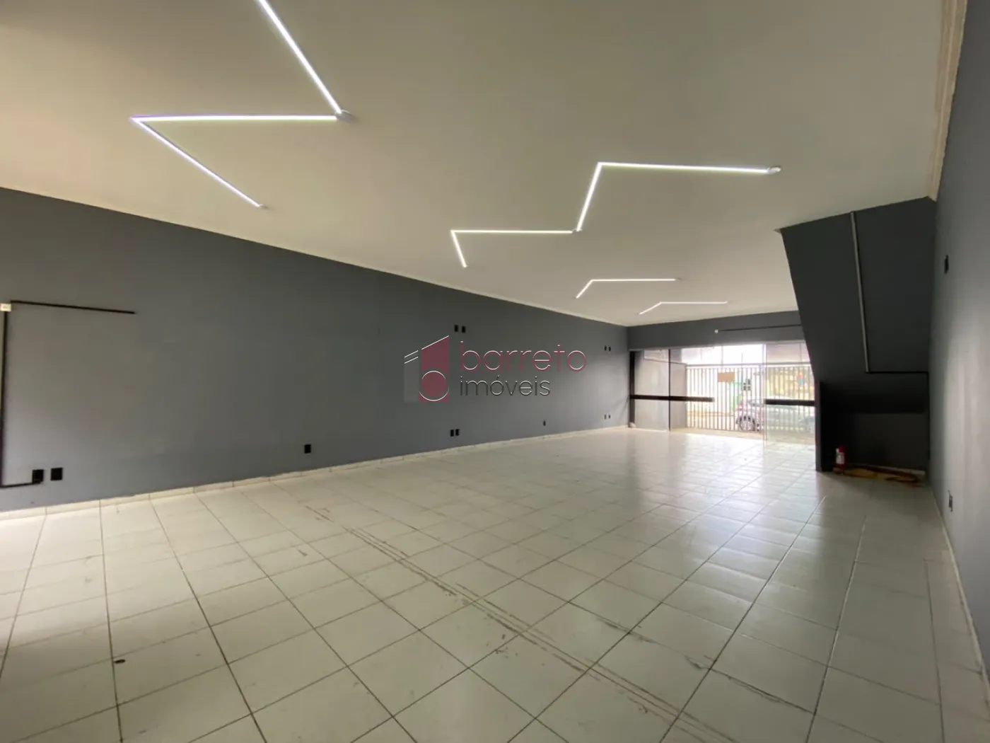 SALÃO COMERCIAL PARA LOCAÇÃO NO BAIRRO CIDADE SANTOS DUMONT – JUNDIAÍ/SP