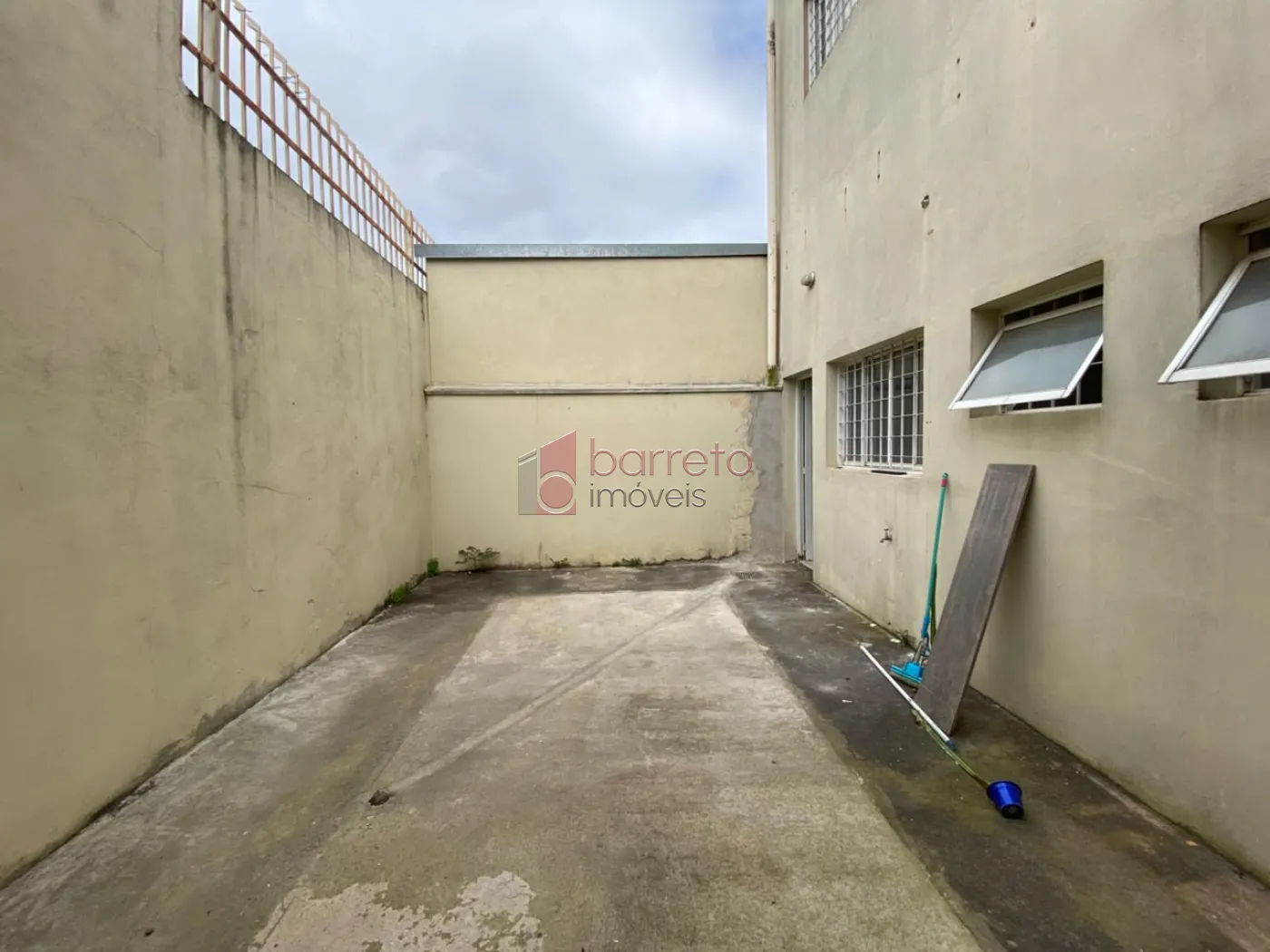 SALÃO COMERCIAL PARA LOCAÇÃO NO BAIRRO CIDADE SANTOS DUMONT – JUNDIAÍ/SP