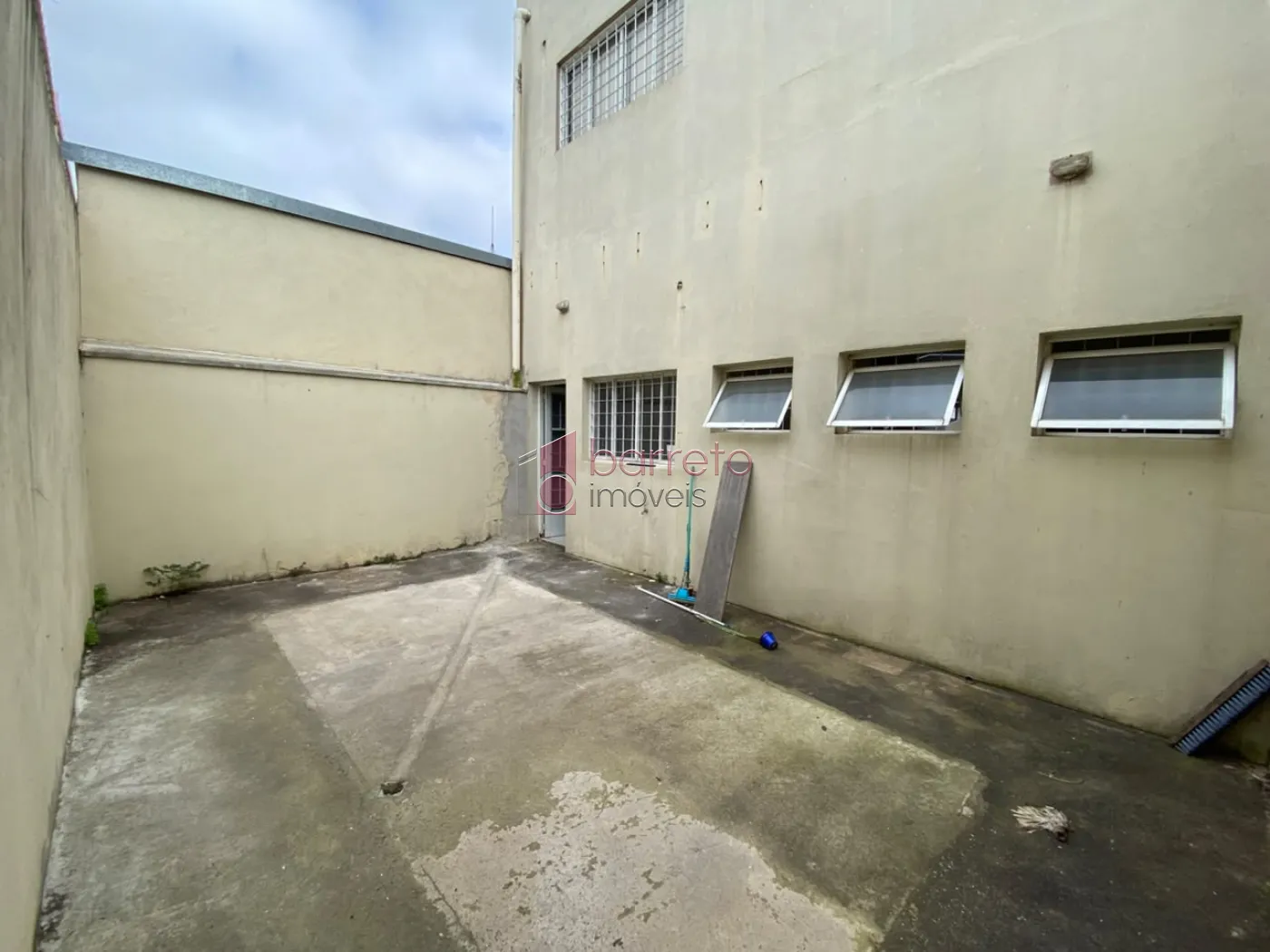 SALÃO COMERCIAL PARA LOCAÇÃO NO BAIRRO CIDADE SANTOS DUMONT – JUNDIAÍ/SP