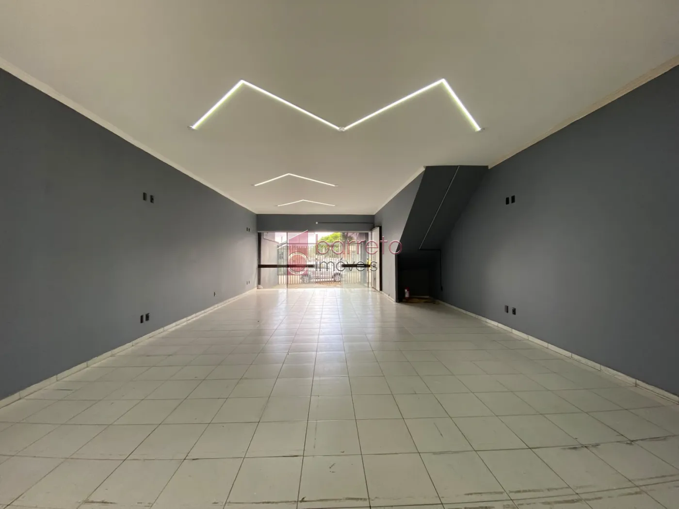 SALÃO COMERCIAL PARA LOCAÇÃO NO BAIRRO CIDADE SANTOS DUMONT – JUNDIAÍ/SP