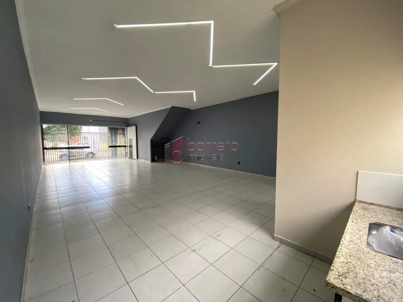 SALÃO COMERCIAL PARA LOCAÇÃO NO BAIRRO CIDADE SANTOS DUMONT – JUNDIAÍ/SP