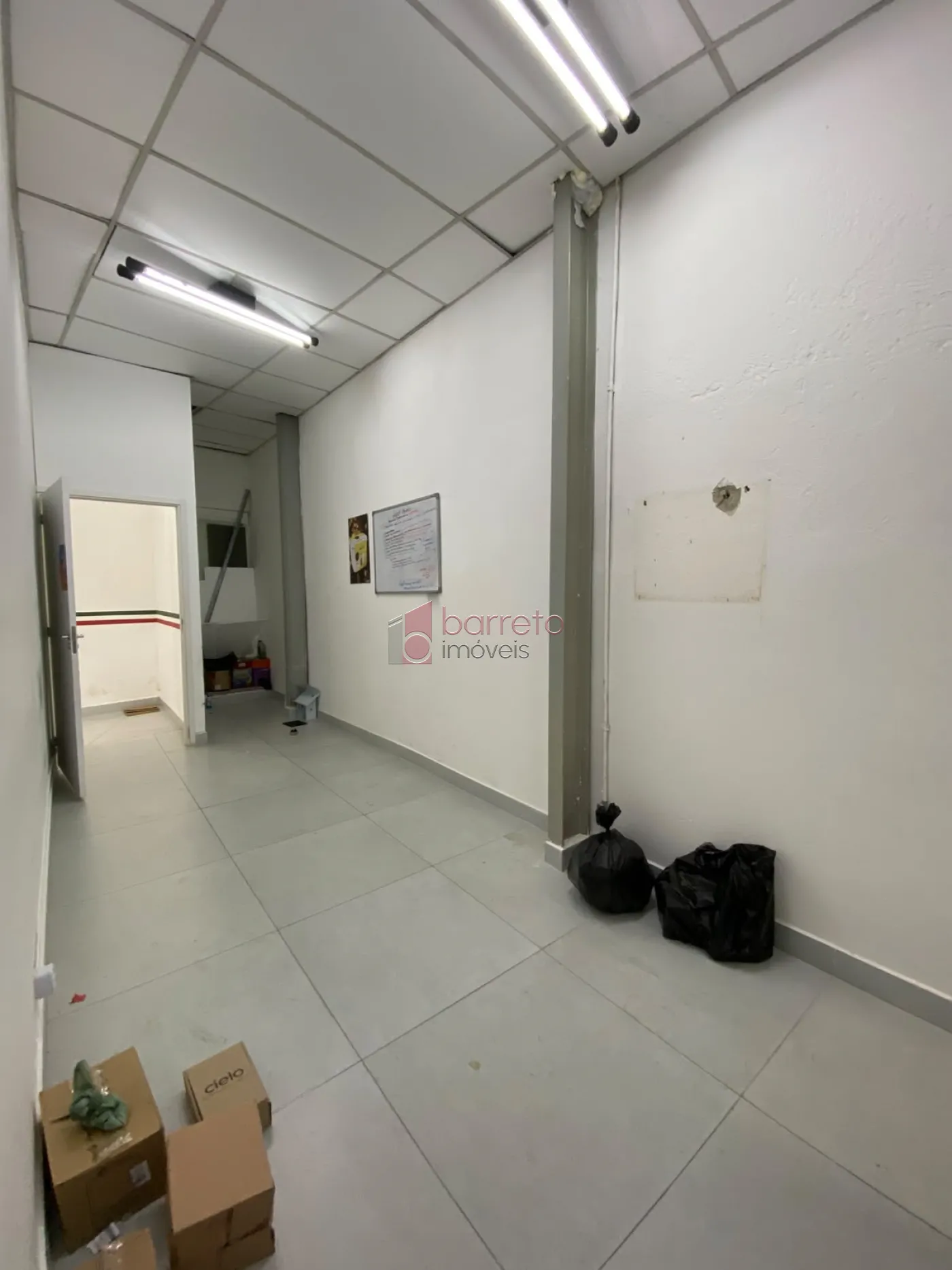 SALÃO COMERCIAL PARA LOCAÇÃO NO BAIRRO JARDIM PITANGUEIRAS I – JUNDIAÍ/SP