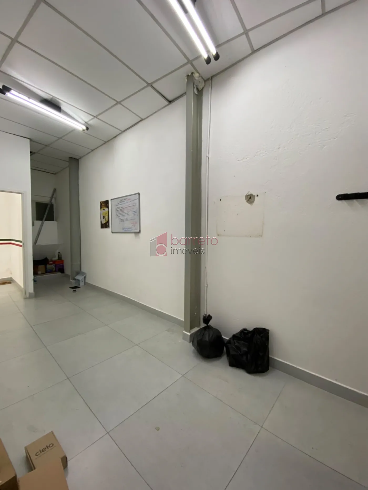 SALÃO COMERCIAL PARA LOCAÇÃO NO BAIRRO JARDIM PITANGUEIRAS I – JUNDIAÍ/SP
