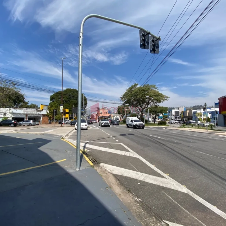 SALÃO COMERCIAL PARA LOCAÇÃO NO BAIRRO JARDIM PITANGUEIRAS I – JUNDIAÍ/SP