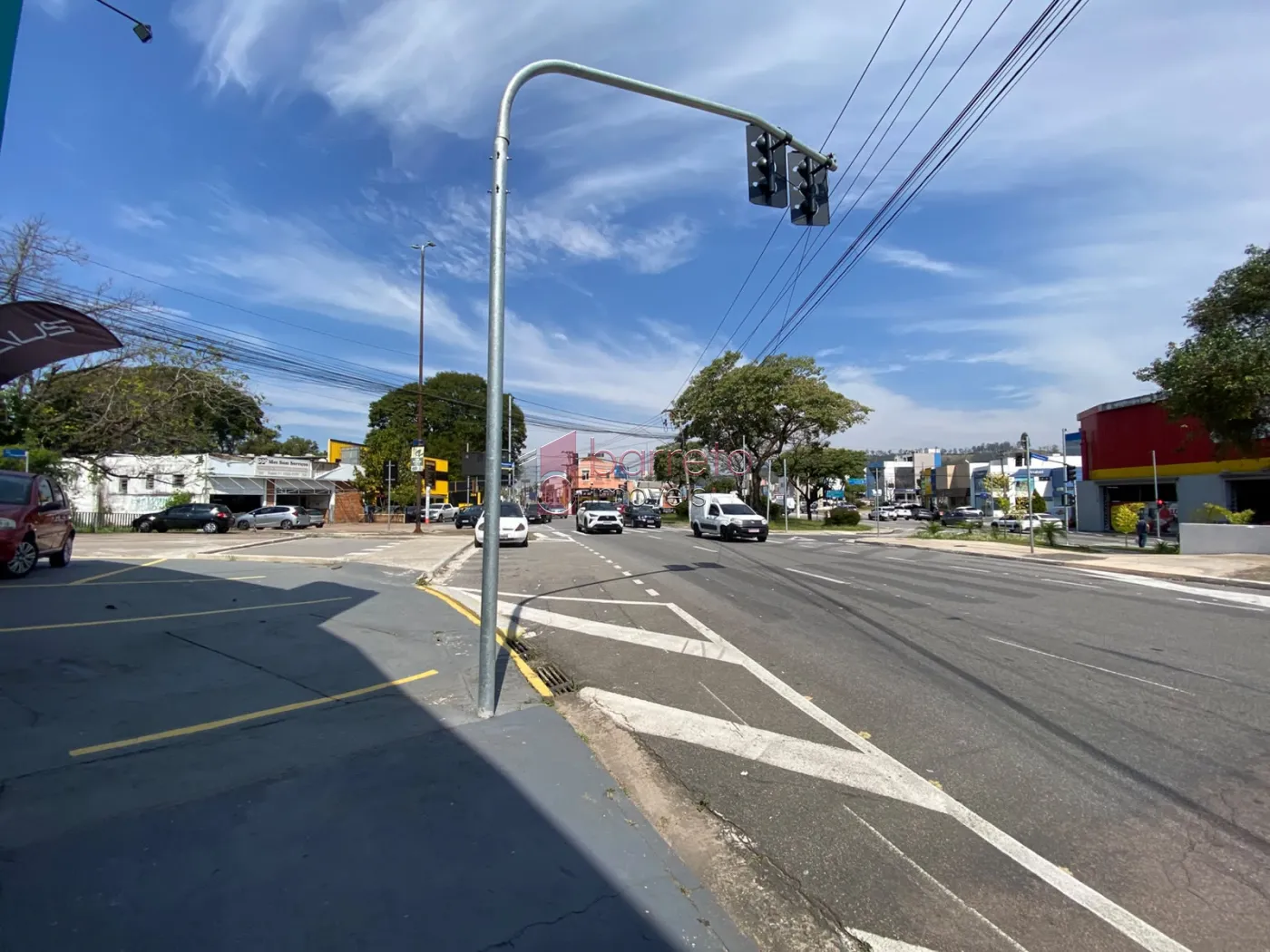 SALÃO COMERCIAL PARA LOCAÇÃO NO BAIRRO JARDIM PITANGUEIRAS I – JUNDIAÍ/SP