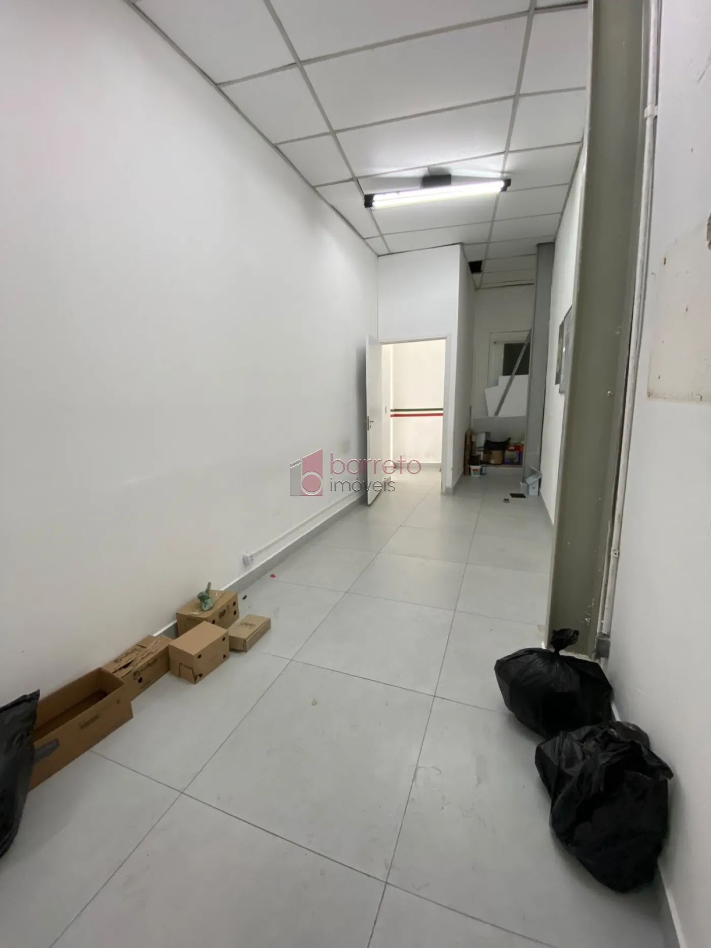 SALÃO COMERCIAL PARA LOCAÇÃO NO BAIRRO JARDIM PITANGUEIRAS I – JUNDIAÍ/SP