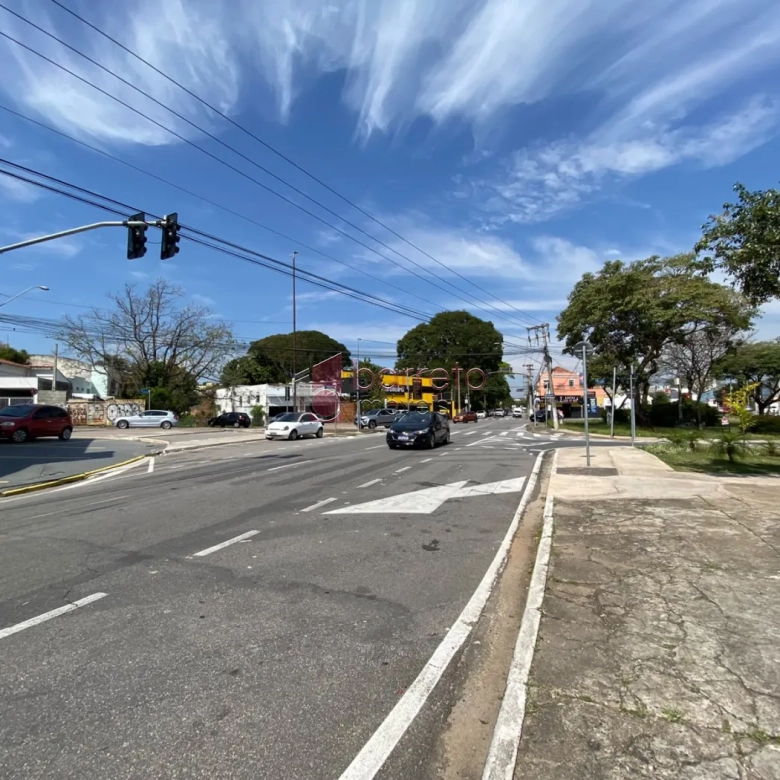 SALÃO COMERCIAL PARA LOCAÇÃO NO BAIRRO JARDIM PITANGUEIRAS I – JUNDIAÍ/SP