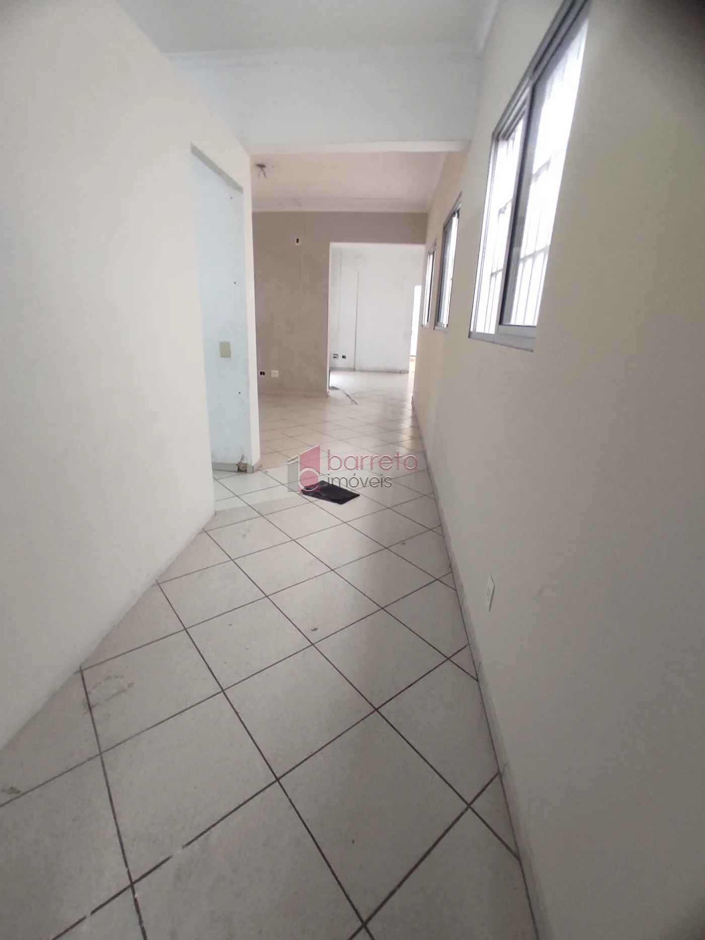 SALÃO COMERCIAL PARA LOCAÇÃO E VENDA NA PONTE SÃO JOÃO – JUNDIAÍ/SP
