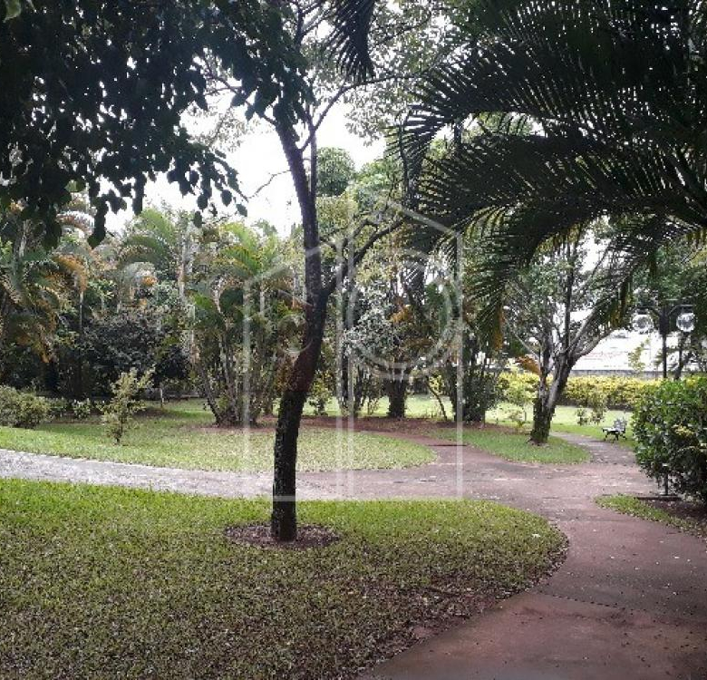 APARTAMENTO À VENDA NO CONDOMÍNIO PARQUE DAS FLORES – JARDIM PITANGUEIRAS EM JUNDIAÍ/SP