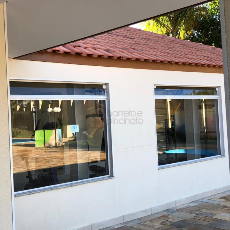 CASA À VENDA NO CONDOMÍNIO RESIDENCIAL DAS PALMEIRAS EM JUNDIAÍ/SP