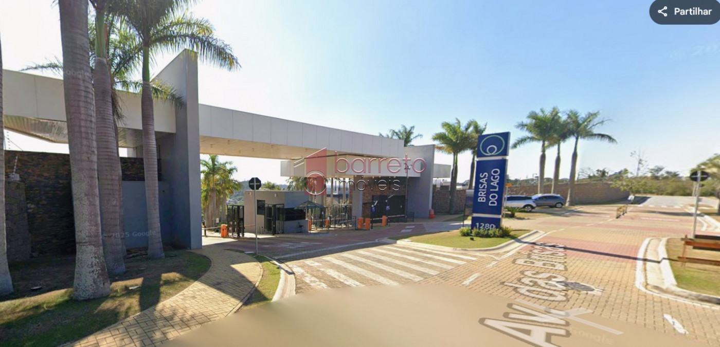 CASA SOBRADO DE ALTO PADRÃO COM 03 SUÍTES À VENDA NO CONDOMÍNIO BRISAS DO LAGO – JUNDIAÍ/SP