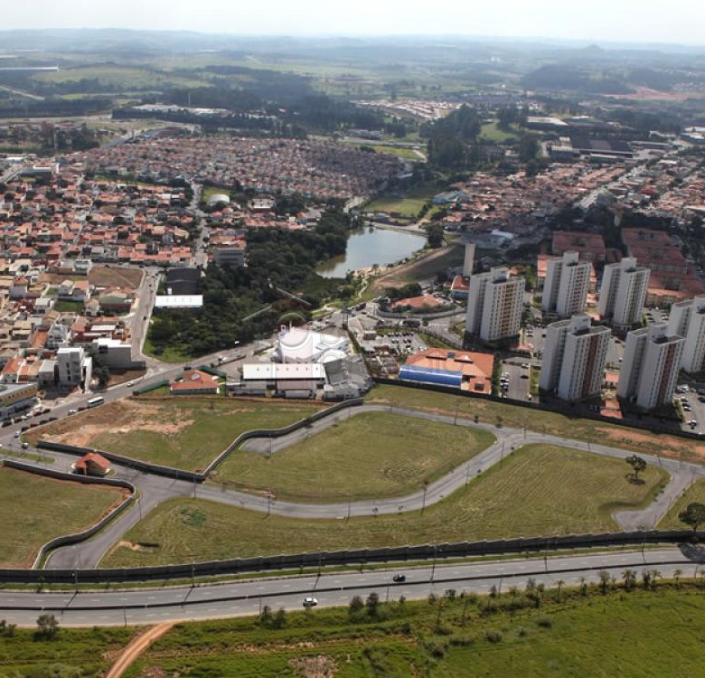 TERRENO PLANO À VENDA NO CONDOMÍNIO QUINTA DAS ATÍRIAS EM JUNDIAÍ/SP