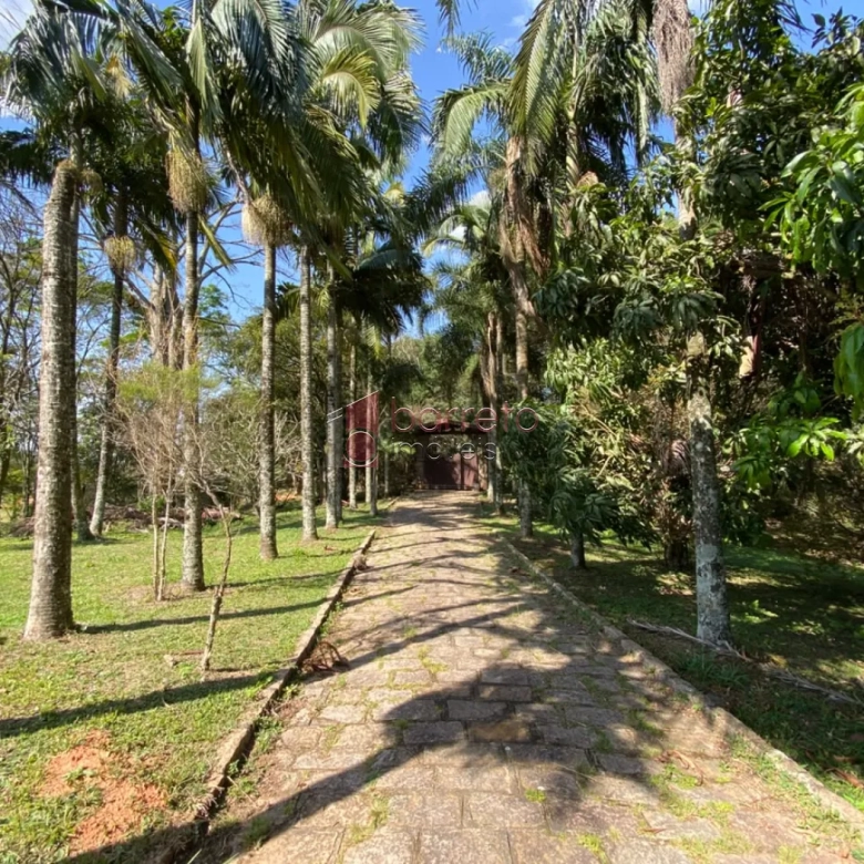 SÍTIO SEMI MOBILIADO PARA LOCAÇÃO OU VENDA NO BAIRRO SANTA CLARA – JUNDIAÍ/SP