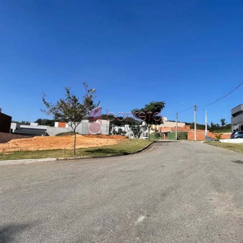 TERRENO DE 262 M² À VENDA NO CONDOMÍNIO VILLA GIARDINO NO BAIRRO JARDIM QUINTAS DAS VIDEIRAS EM JUNDIAÍ/SP