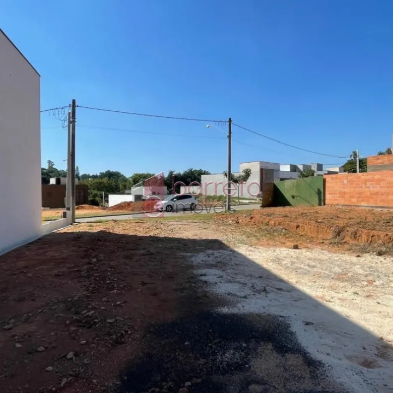 TERRENO DE 262 M² À VENDA NO CONDOMÍNIO VILLA GIARDINO NO BAIRRO JARDIM QUINTAS DAS VIDEIRAS EM JUNDIAÍ/SP