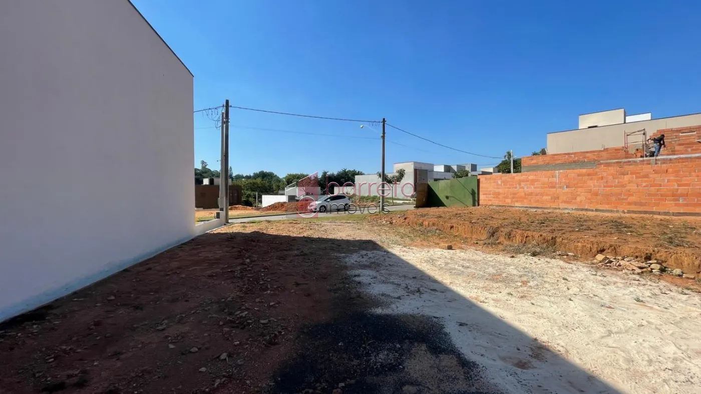 TERRENO DE 262 M² À VENDA NO CONDOMÍNIO VILLA GIARDINO NO BAIRRO JARDIM QUINTAS DAS VIDEIRAS EM JUNDIAÍ/SP