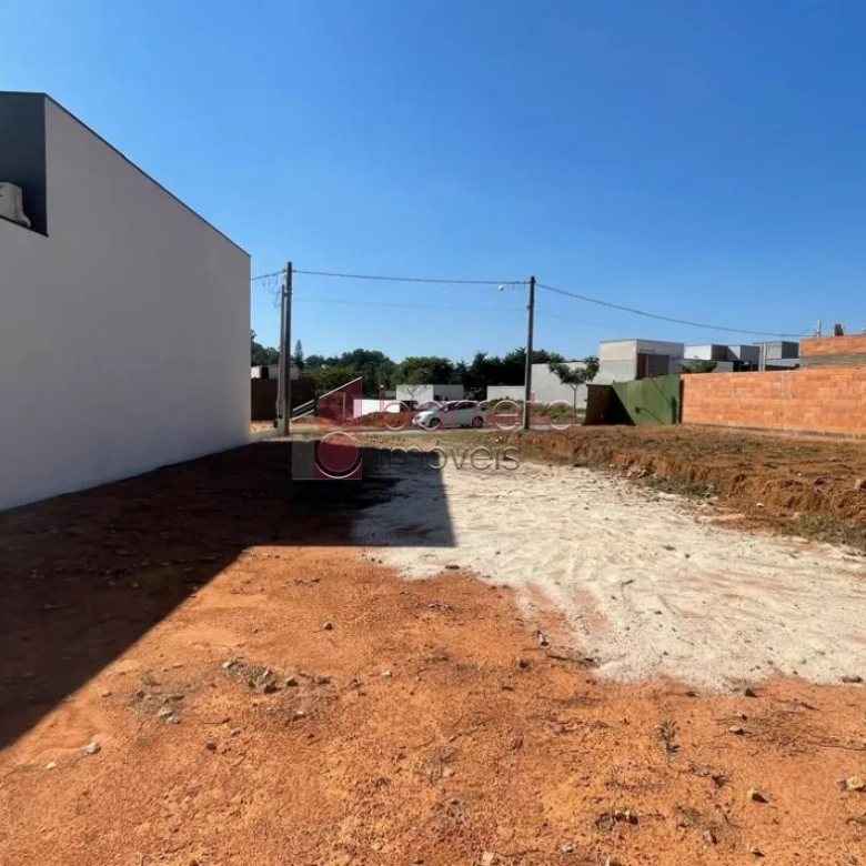TERRENO DE 262 M² À VENDA NO CONDOMÍNIO VILLA GIARDINO NO BAIRRO JARDIM QUINTAS DAS VIDEIRAS EM JUNDIAÍ/SP