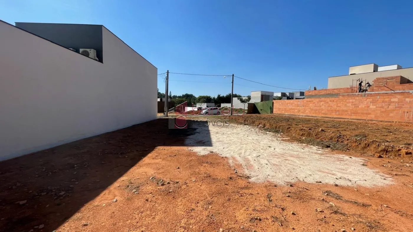 TERRENO DE 262 M² À VENDA NO CONDOMÍNIO VILLA GIARDINO NO BAIRRO JARDIM QUINTAS DAS VIDEIRAS EM JUNDIAÍ/SP