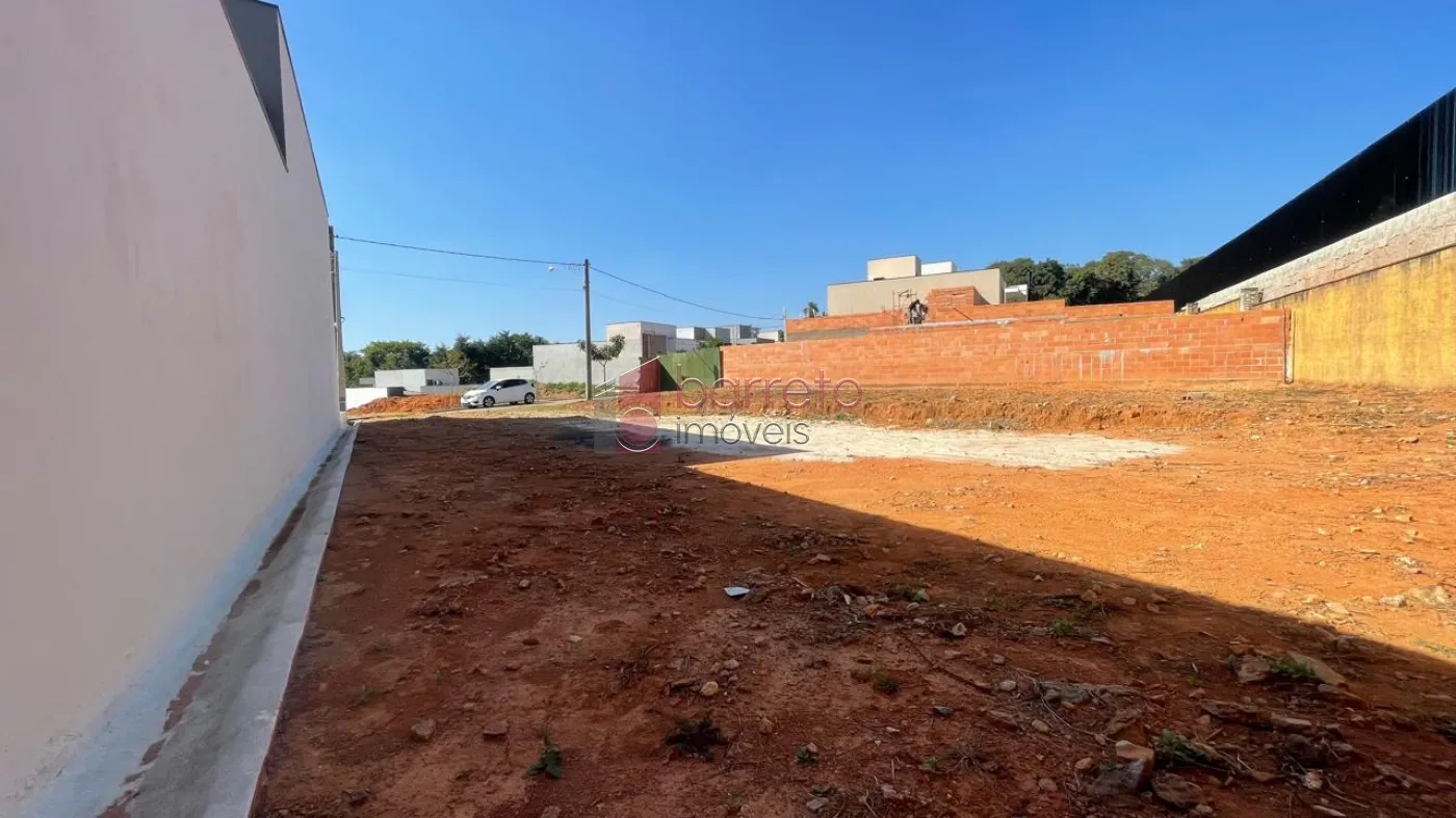 TERRENO DE 262 M² À VENDA NO CONDOMÍNIO VILLA GIARDINO NO BAIRRO JARDIM QUINTAS DAS VIDEIRAS EM JUNDIAÍ/SP