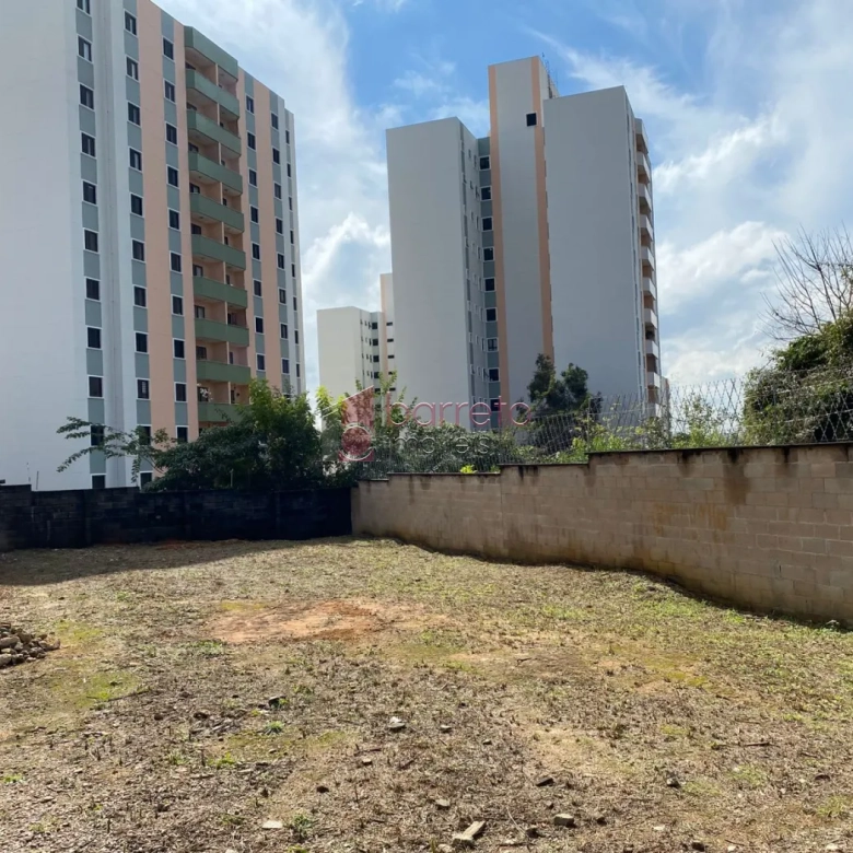 TERRENO PLANO À VENDA NO CONDOMÍNIO QUINTA DAS ATÍRIAS EM JUNDIAÍ/SP