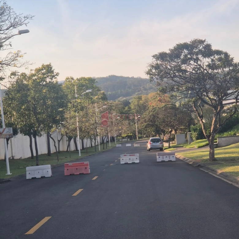 TERRENO À VENDA NO CONDOMÍNIO QUINTA DAS PAINEIRAS – JUNDIAÍ
