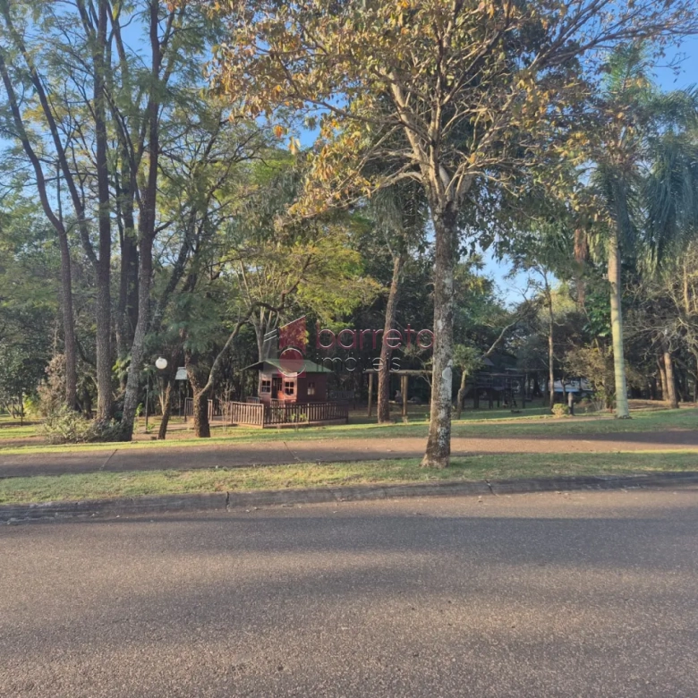 TERRENO À VENDA NO CONDOMÍNIO QUINTA DAS PAINEIRAS – JUNDIAÍ
