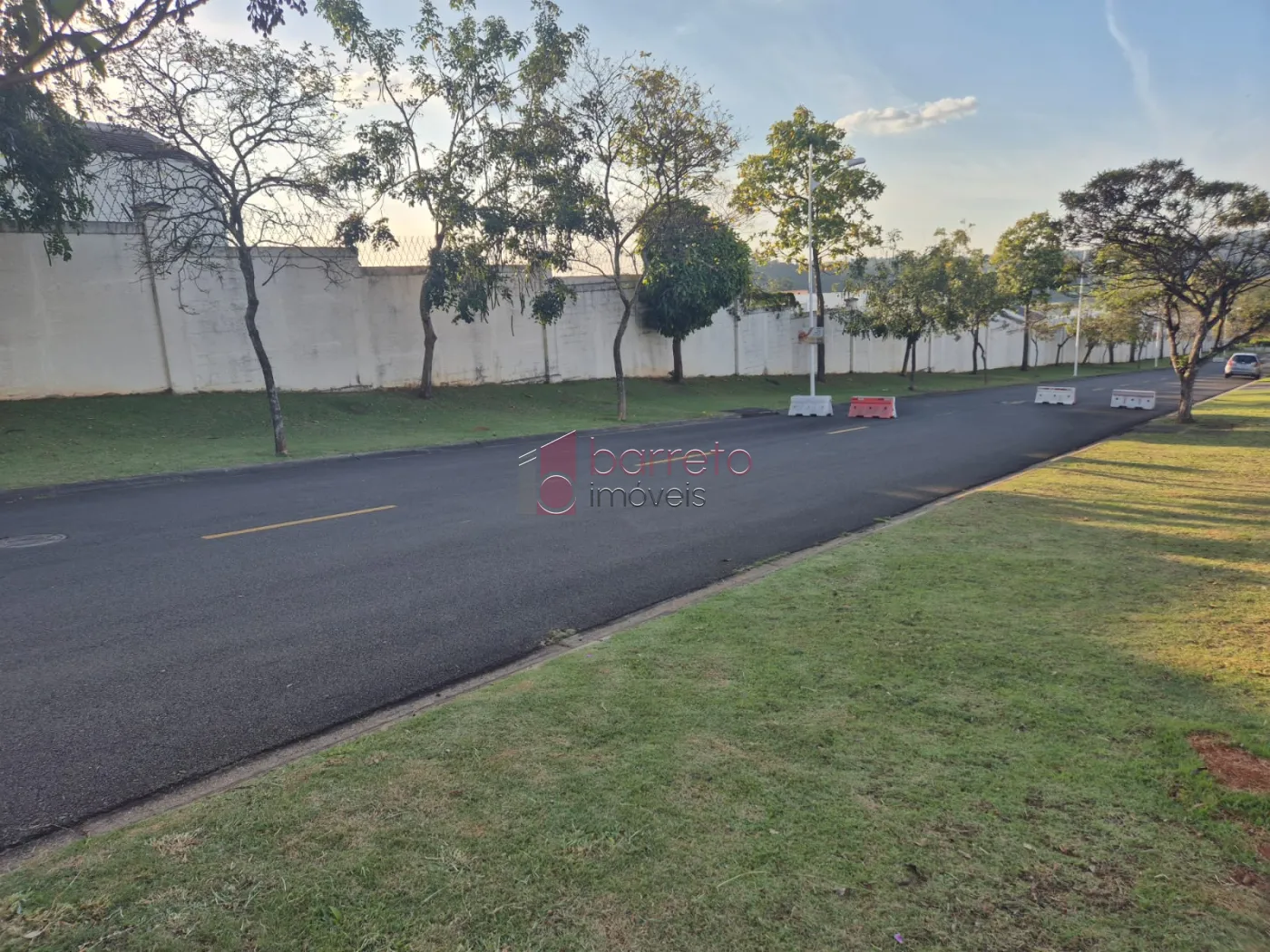 TERRENO À VENDA NO CONDOMÍNIO QUINTA DAS PAINEIRAS – JUNDIAÍ