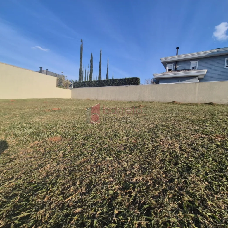 TERRENO À VENDA NO CONDOMÍNIO QUINTA DAS PAINEIRAS – JUNDIAÍ