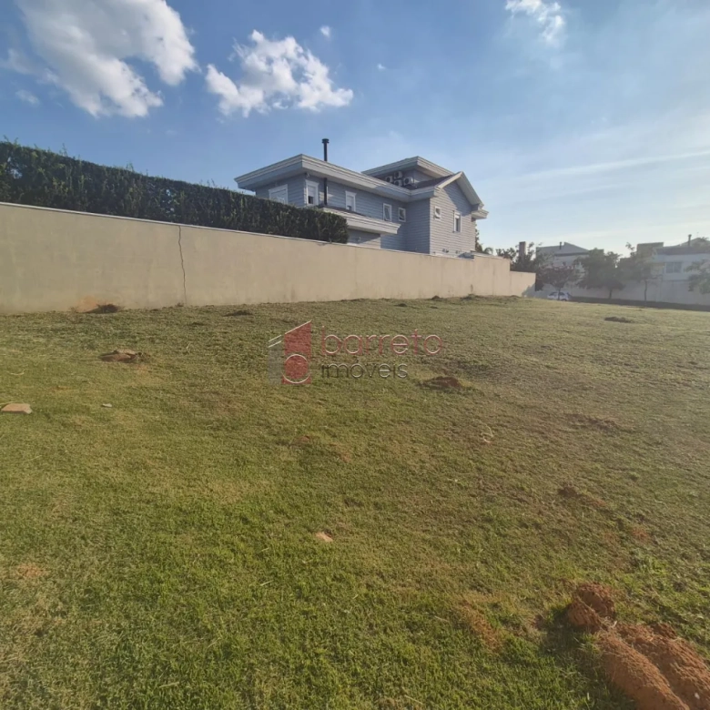 TERRENO À VENDA NO CONDOMÍNIO QUINTA DAS PAINEIRAS – JUNDIAÍ