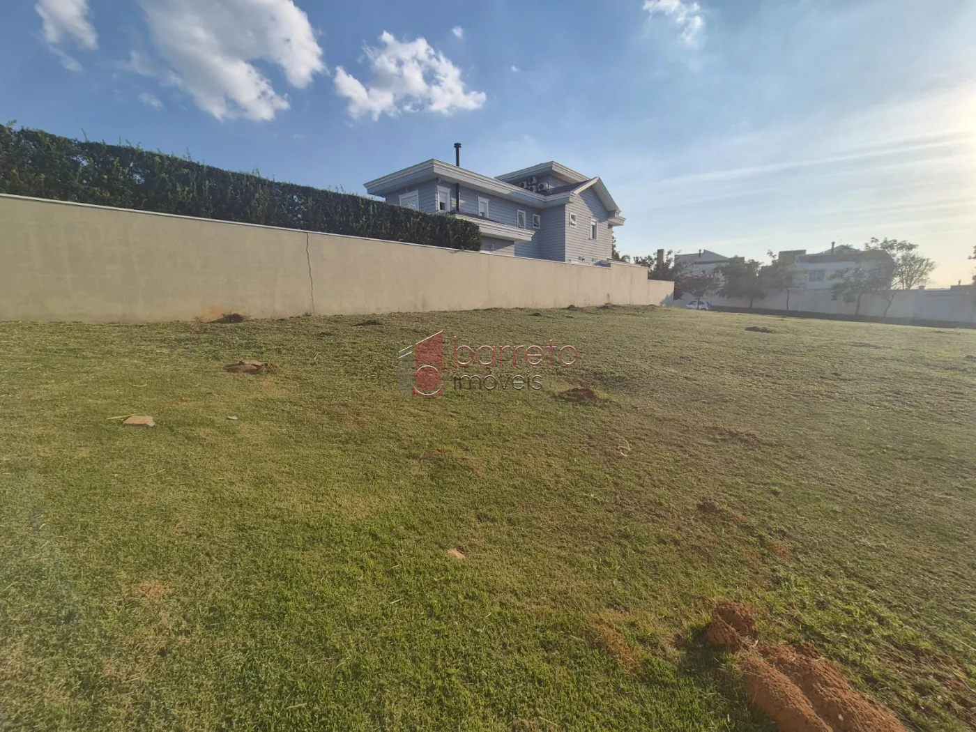 TERRENO À VENDA NO CONDOMÍNIO QUINTA DAS PAINEIRAS – JUNDIAÍ