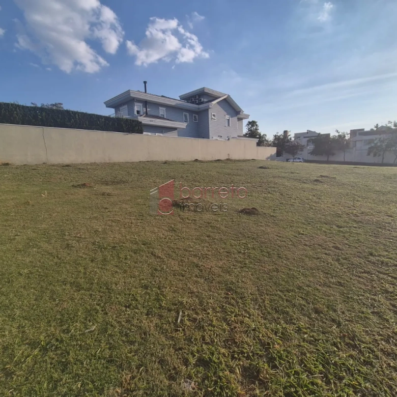 TERRENO À VENDA NO CONDOMÍNIO QUINTA DAS PAINEIRAS – JUNDIAÍ