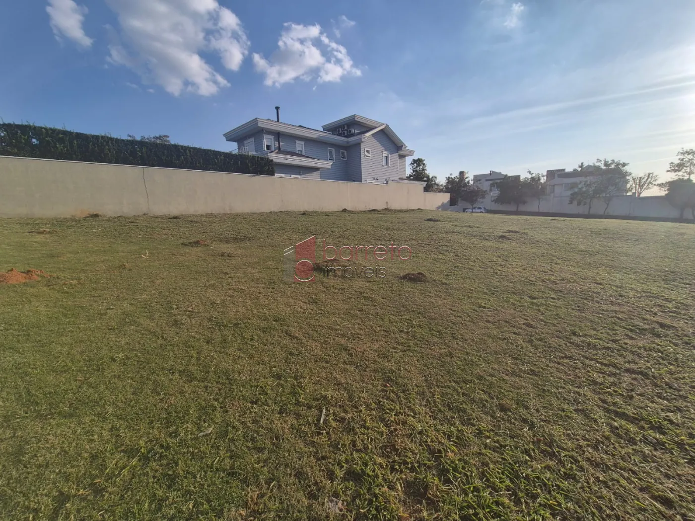 TERRENO À VENDA NO CONDOMÍNIO QUINTA DAS PAINEIRAS – JUNDIAÍ