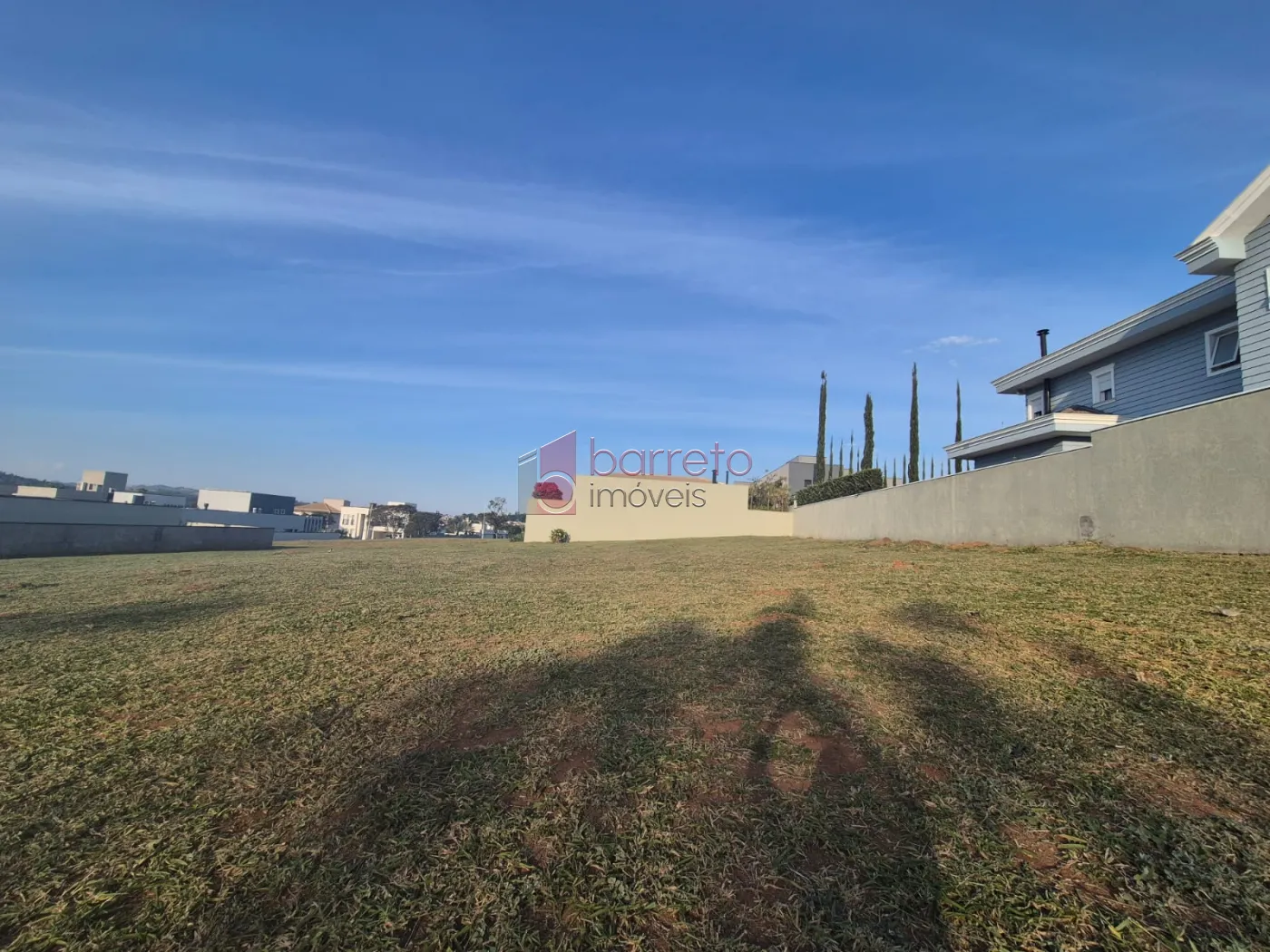 TERRENO À VENDA NO CONDOMÍNIO QUINTA DAS PAINEIRAS – JUNDIAÍ