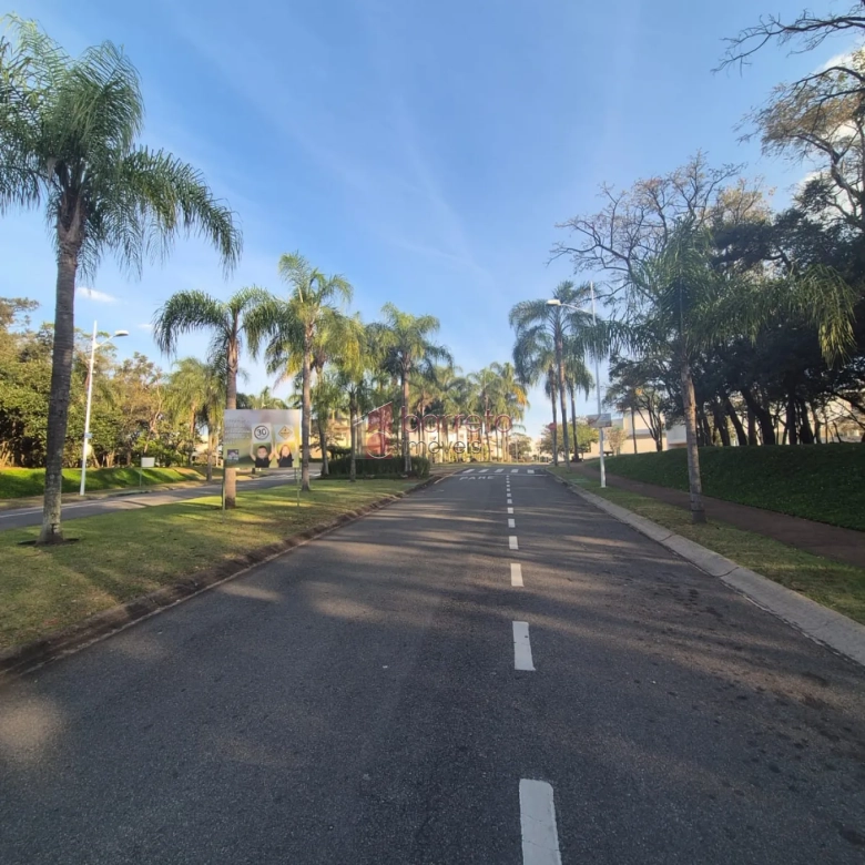TERRENO À VENDA NO CONDOMÍNIO QUINTA DAS PAINEIRAS – JUNDIAÍ