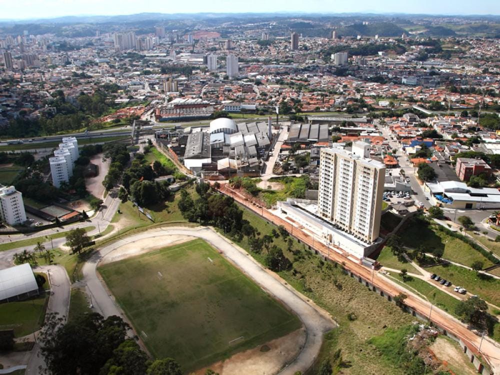 APARTAMENTO COM 02 QUARTOS E SUÍTE À VENDA NO CONDOMÍNIO APUÃ NA VILA JUNDIAINÓPOLIS EM JUNDIAÍ/SP