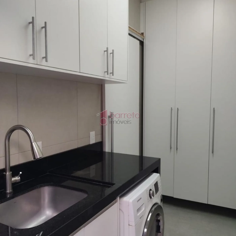 CASA COM PISCINA À VENDA NO CONDOMÍNIO RESERVA DOS VINHEDOS – LOUVEIRA/SP