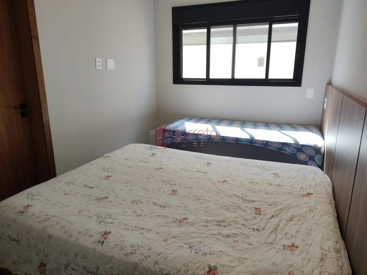 CASA COM PISCINA À VENDA NO CONDOMÍNIO RESERVA DOS VINHEDOS – LOUVEIRA/SP