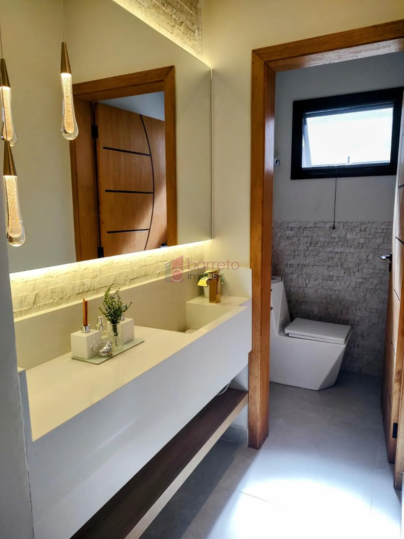 CASA COM PISCINA À VENDA NO CONDOMÍNIO RESERVA DOS VINHEDOS – LOUVEIRA/SP
