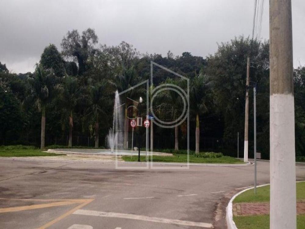 CASA COM PISCINA À VENDA NO CONDOMÍNIO RESERVA DOS VINHEDOS – LOUVEIRA/SP