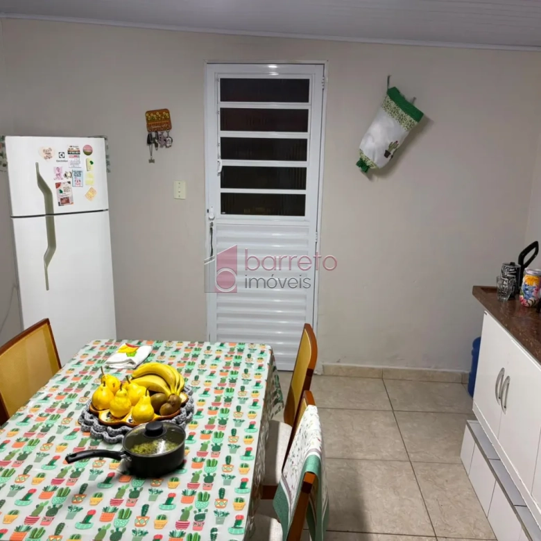 CASA TÉRREA COM 03 QUARTOS À VENDA NA VILA JERIVÁ – VÁRZEA PAULISTA/SP