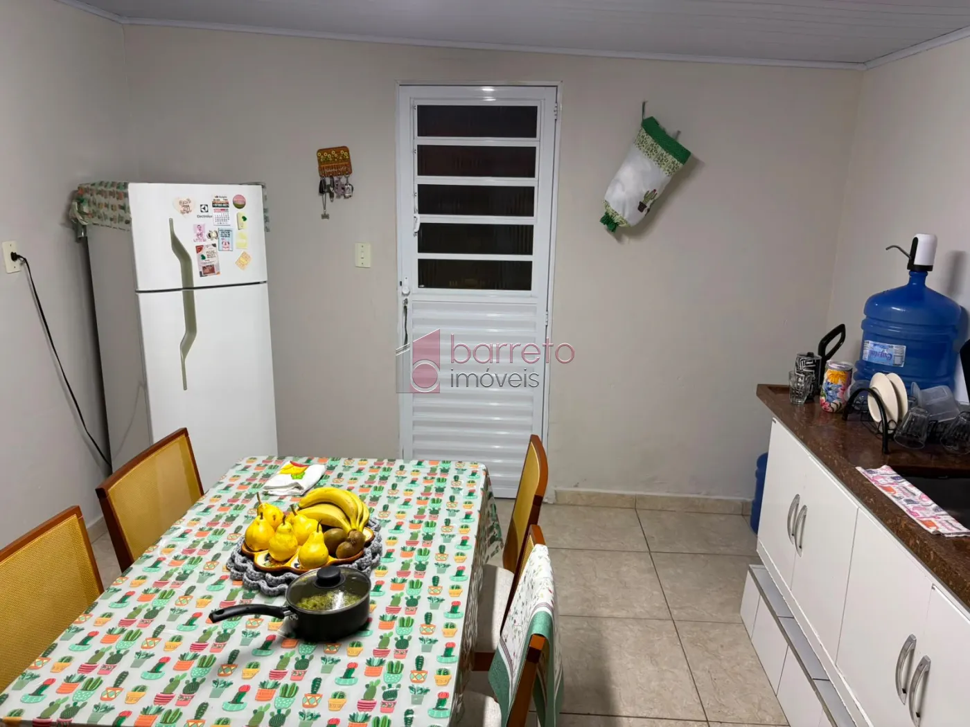 CASA TÉRREA COM 03 QUARTOS À VENDA NA VILA JERIVÁ – VÁRZEA PAULISTA/SP
