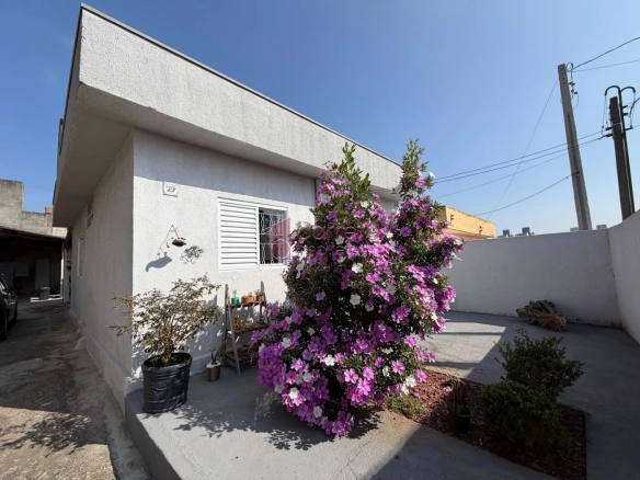 CASA TÉRREA COM 03 QUARTOS À VENDA NA VILA JERIVÁ – VÁRZEA PAULISTA/SP