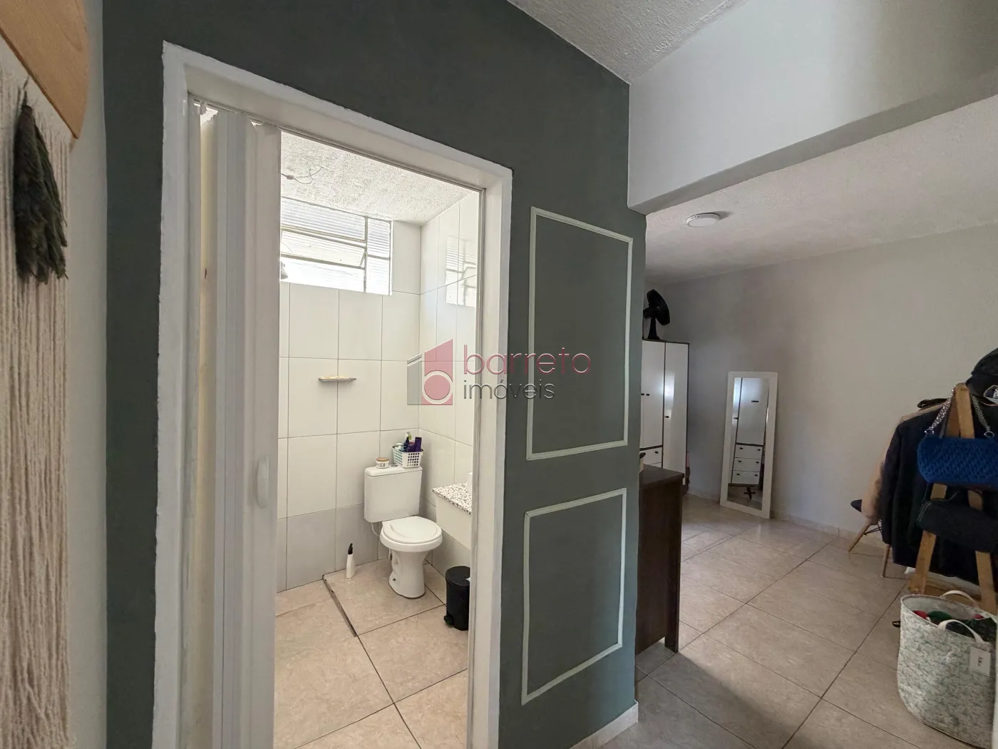 CASA TÉRREA COM 03 QUARTOS À VENDA NA VILA JERIVÁ – VÁRZEA PAULISTA/SP