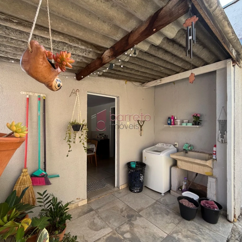 CASA TÉRREA COM 03 QUARTOS À VENDA NA VILA JERIVÁ – VÁRZEA PAULISTA/SP