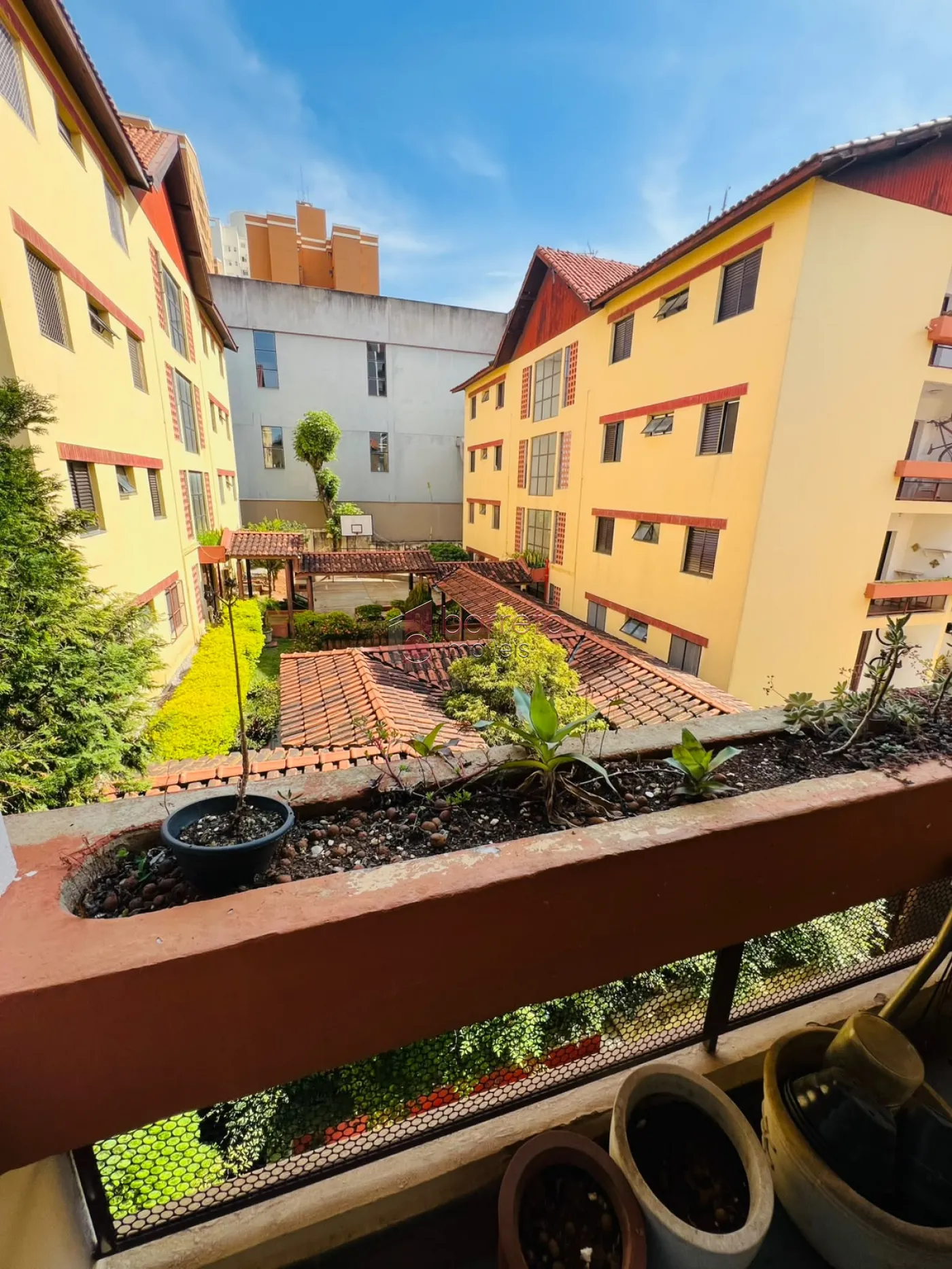 APARTAMENTO MOBILIADO PARA LOCAÇÃO NO CONDOMÍNIO ALPINO – JUNDIAÍ/SP