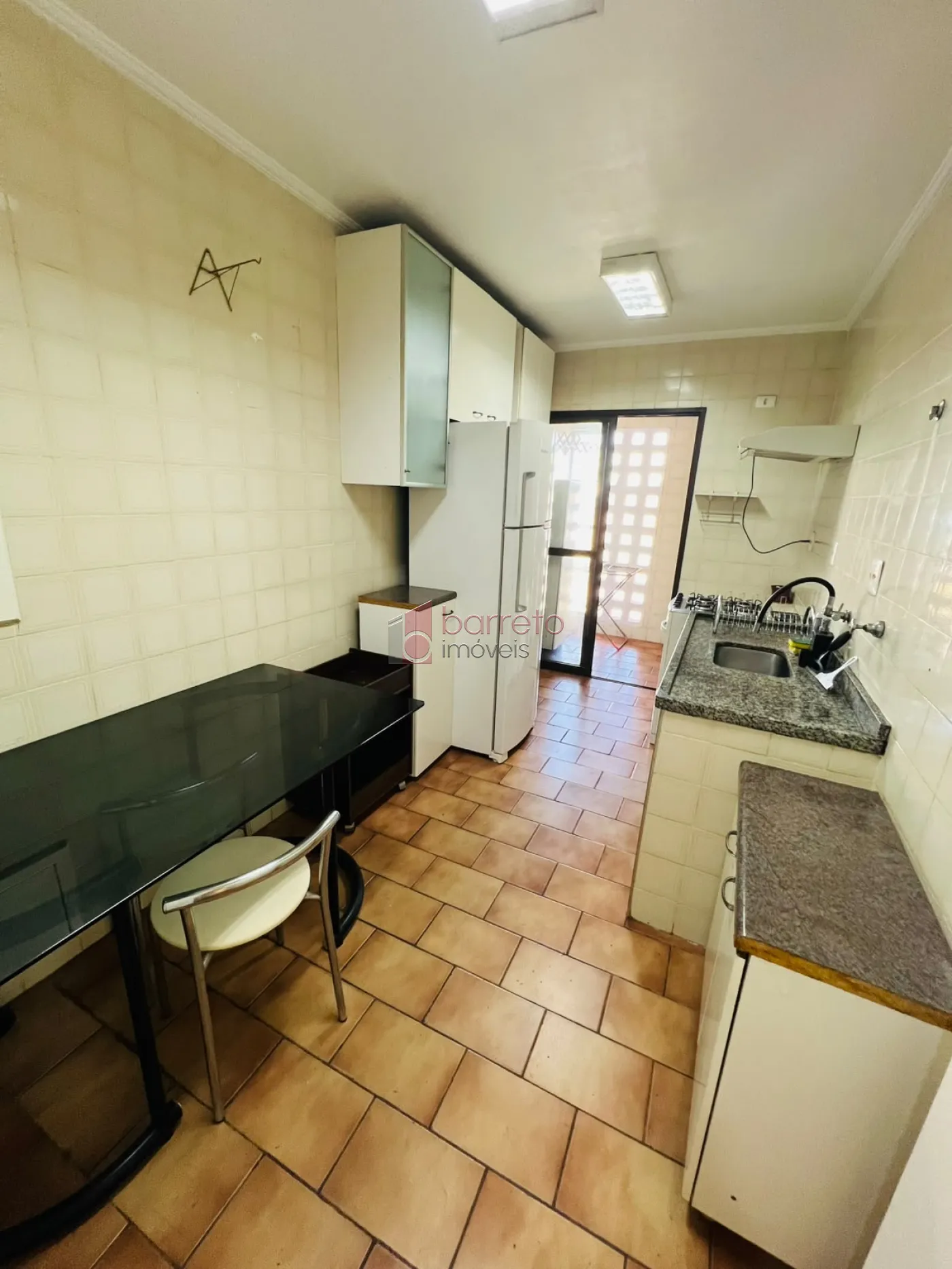 APARTAMENTO MOBILIADO PARA LOCAÇÃO NO CONDOMÍNIO ALPINO – JUNDIAÍ/SP