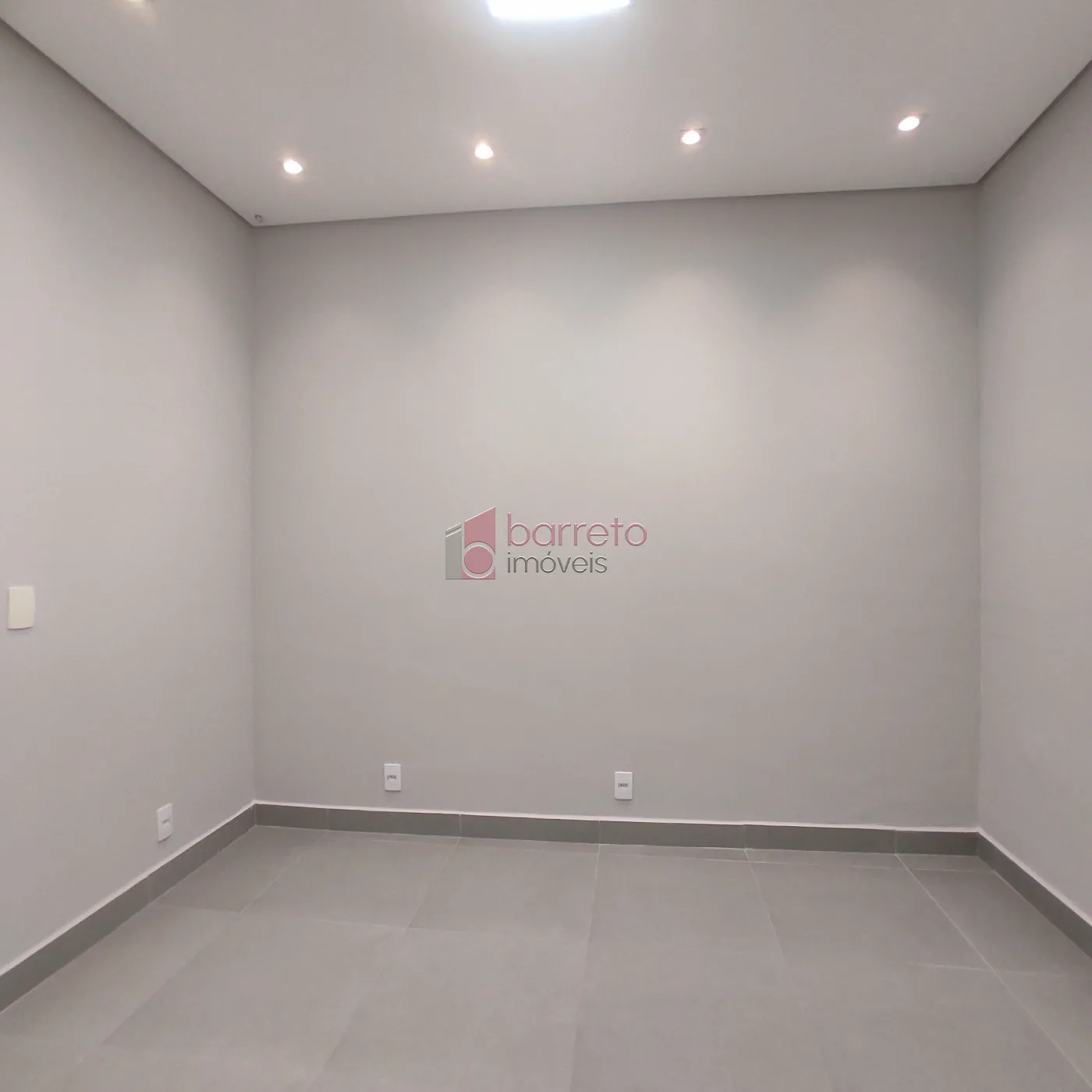 CASA COMERCIAL E RESIDENCIAL NO BAIRRO JARDIM PRIMAVERA – JUNDIAÍ/SP