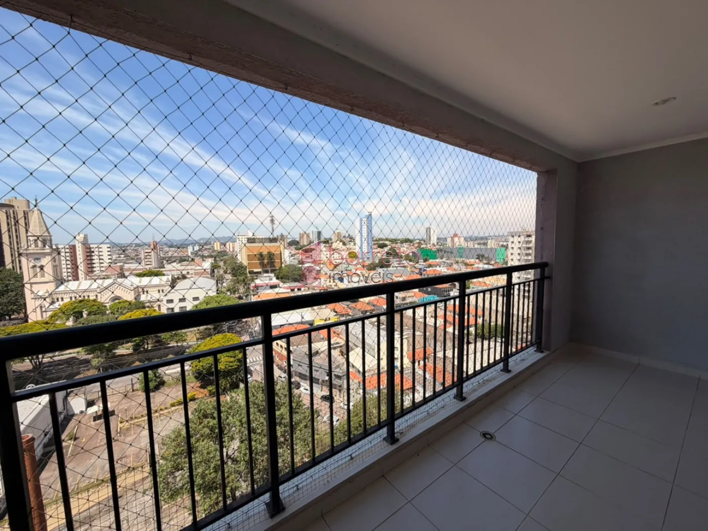 FLAT SEMI MOBILIADO PARA VENDA E LOCAÇÃO NO CONDOMÍNIO IN DESIGN RESIDENCE – JUNDIAÍ/SP